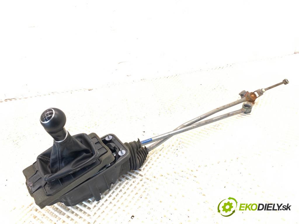 SEAT EXEO Kombi 2012 155 kW 2.0 TFSI 1984 Kulisa 4F0711167 (Rýchlostná páka (kulisa))