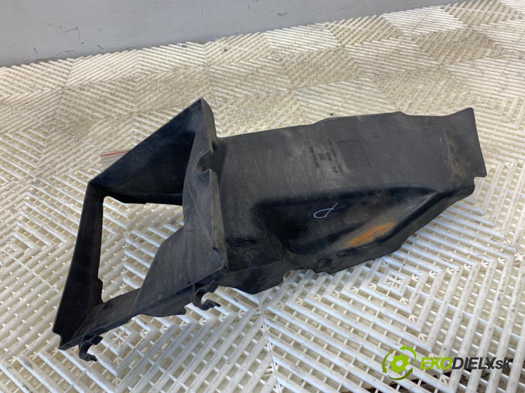 SEAT EXEO Kombi 2012 155 kW 2.0 TFSI 1984 volant vzduchu 3R0825640