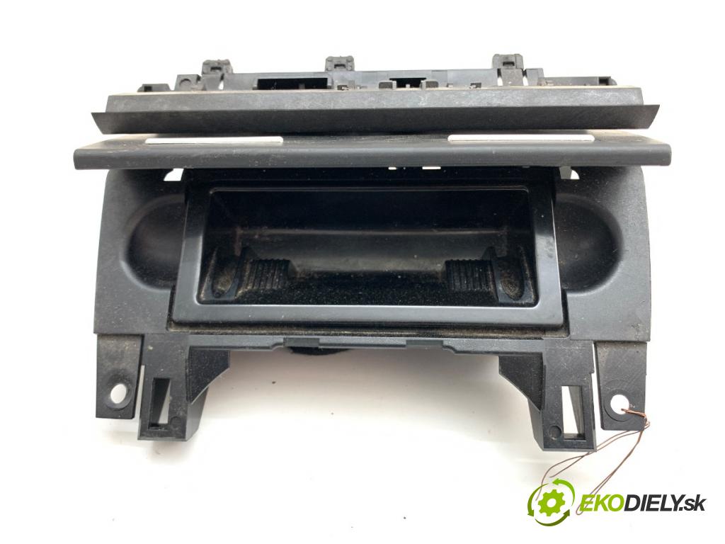 SEAT EXEO Kombi 2012 155 kW 2.0 TFSI 1984 popelník 8E0857951