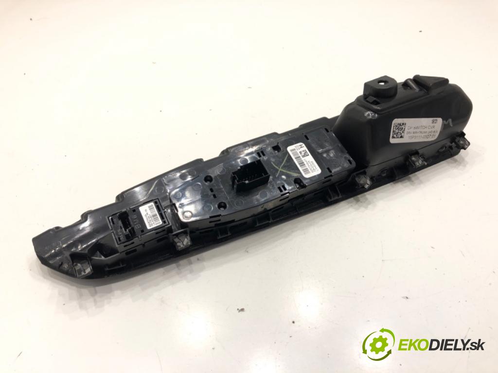 BMW F15 SUV 2015 160 kW xDrive 25 d 2993 přepínač oken 9318704 (Páčky pod volantem)