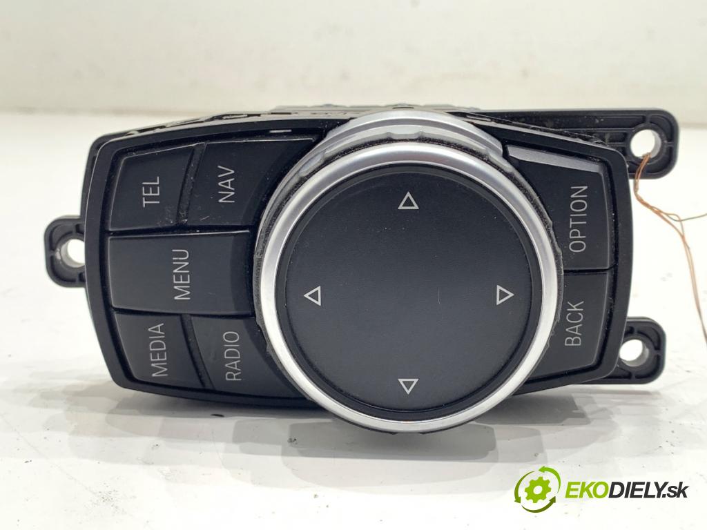 BMW F15 SUV 2015 160 kW xDrive 25 d 2993 Panel ovládaní radia 9350723 (Páčky pod volantem)