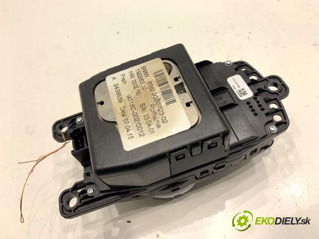 BMW F15 SUV 2015 160 kW xDrive 25 d 2993 Panel ovládaní radia 9350723 (Páčky pod volantem)
