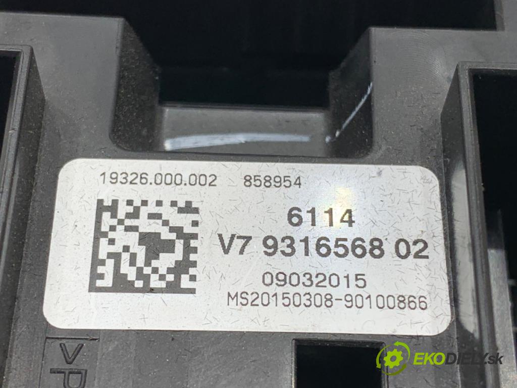 BMW F15 SUV 2015 160 kW xDrive 25 d 2993 skříňka poistková 9316568 (Pojistková skříňka)