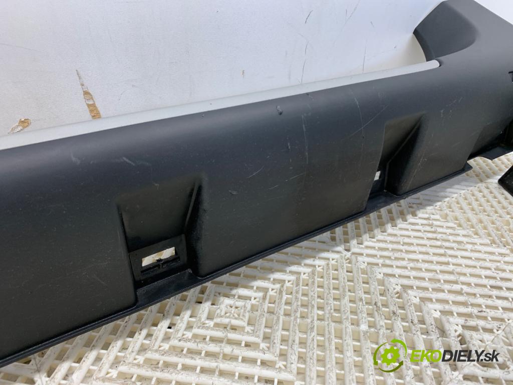 DACIA DUSTER SUV 2016 92 kW 1.2 TCe 125 1197 Lišta prahová pravy 768515735R
