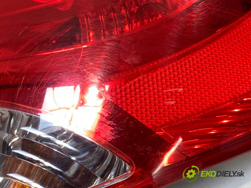 HYUNDAI ix35 SUV 2010 120 kW 2.0 1998 světlo pravý zadní část 92402-2Y0