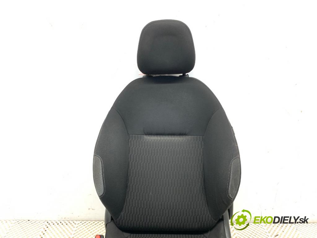 PEUGEOT 208 I liftback 2015 60 kW 1.2 VTI 82 1199 Sedadlo ľavy predný