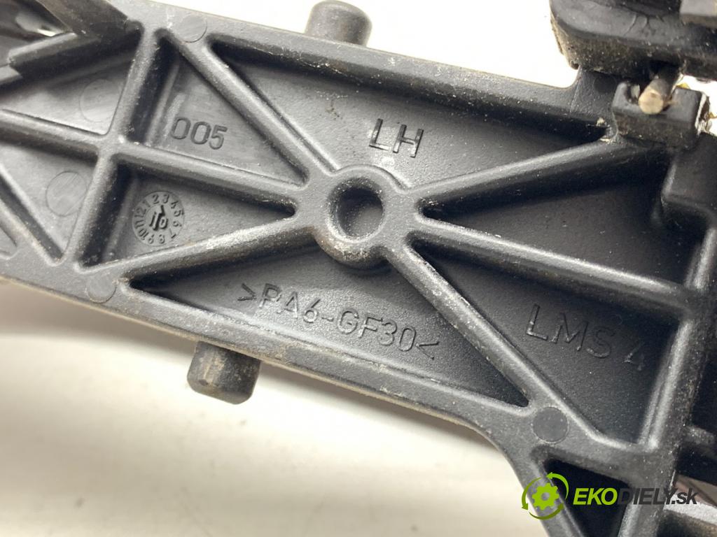 HYUNDAI ix35 SUV 2010 120 kW 2.0 1998 klika vnejší levý zadní část