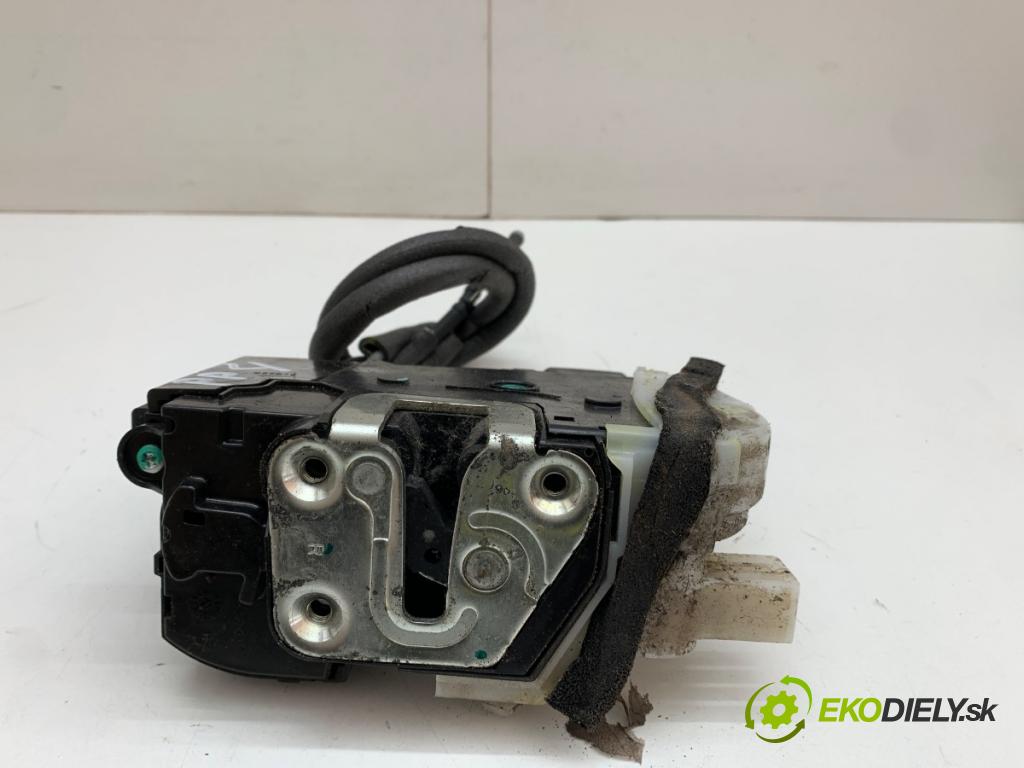HYUNDAI ix35 SUV 2010 120 kW 2.0 1998 zámok dveře pravý přední část 81320-2Y000