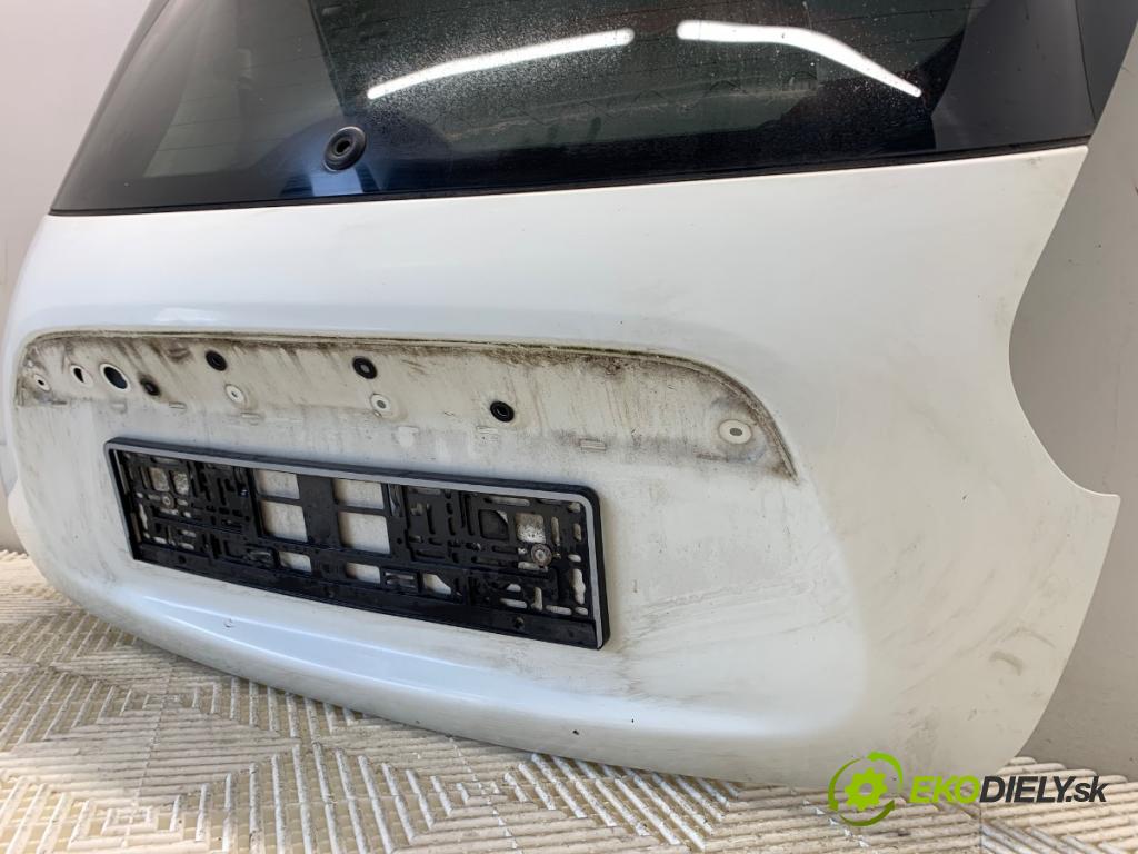NISSAN JUKE F15 SUV 2013 81 kW 1.5 dCi 1461 kapota zad 326G