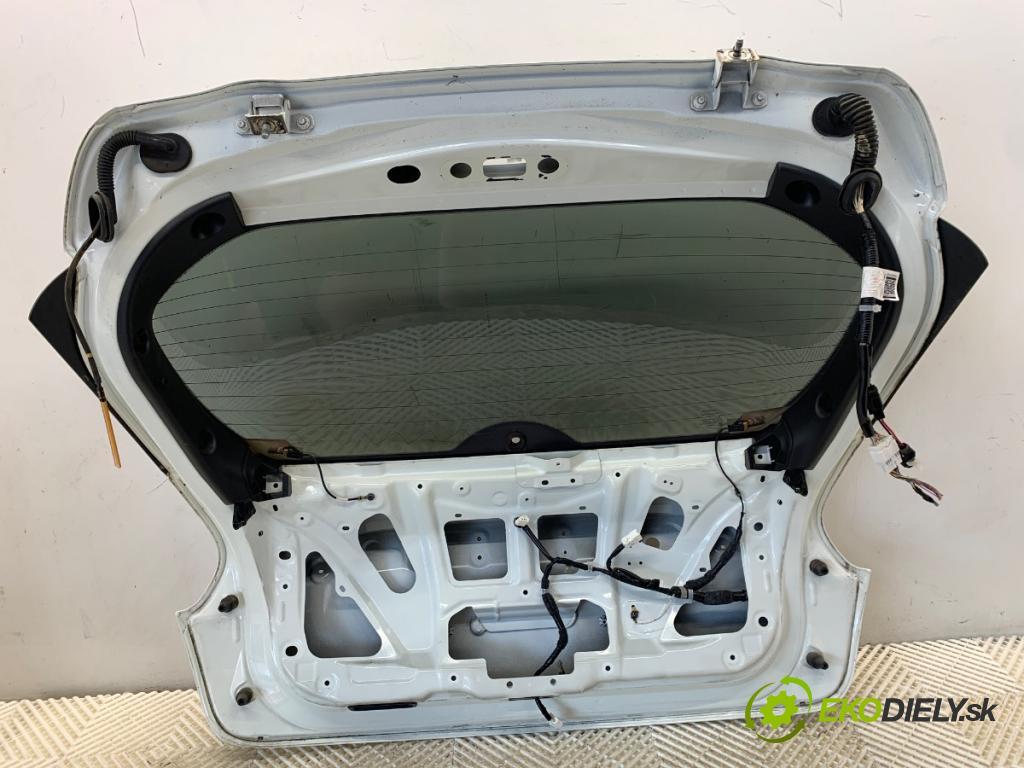NISSAN JUKE F15 SUV 2013 81 kW 1.5 dCi 1461 kapota zad 326G