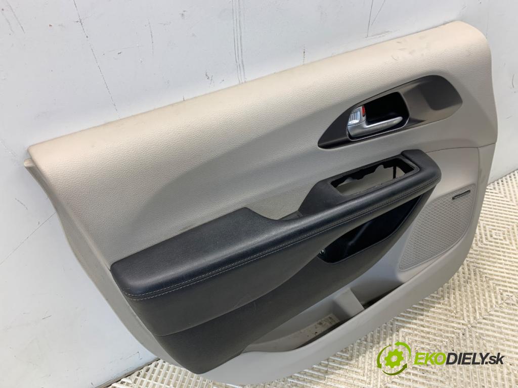 CHRYSLER PACIFICA nadwozie wielkoprzestrzenne (MPV) 2018 185 kW 3.6 Hybrid 3604 ča dveře levý přední část