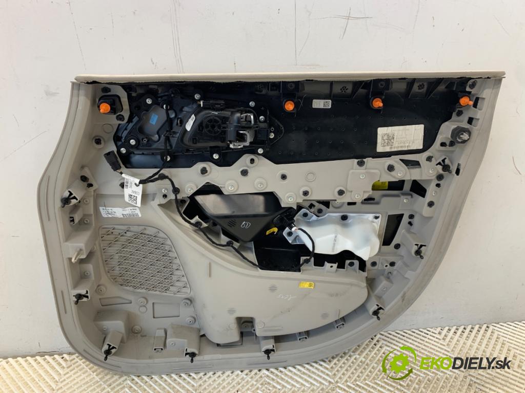CHRYSLER PACIFICA nadwozie wielkoprzestrzenne (MPV) 2018 185 kW 3.6 Hybrid 3604 ča dveře levý přední část