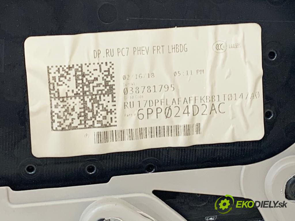 CHRYSLER PACIFICA nadwozie wielkoprzestrzenne (MPV) 2018 185 kW 3.6 Hybrid 3604 ča dveře levý přední část