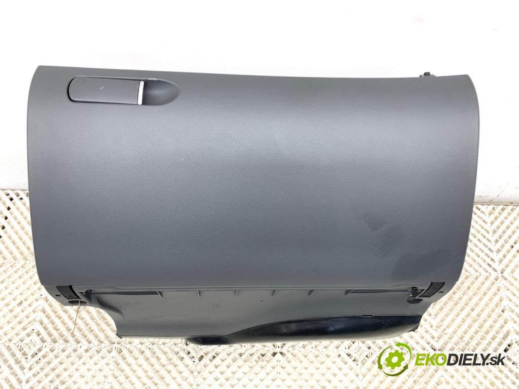 SEAT EXEO Kombi 2012 155 kW 2.0 TFSI 1984 přihrádka kastlík spolujezdce  (Přihrádka (kastlík))