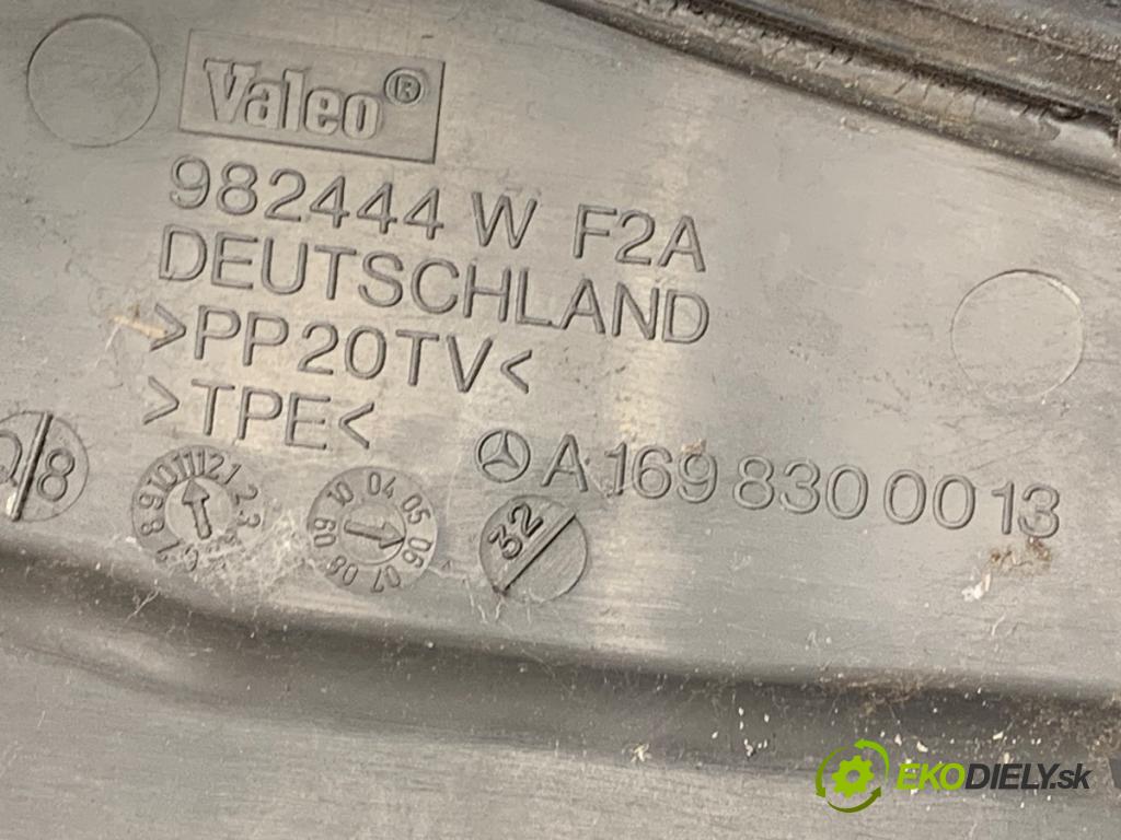 MERCEDES-BENZ W245 liftback 2006 100 kW B 200 CDI (245.208) 1991 torpédo plast pod čelní okno A1698300013 (Plast pod čelním sklem)