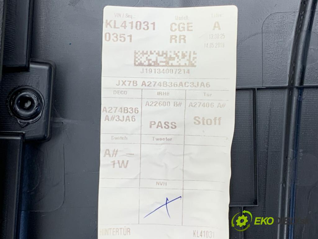 FORD FOCUS IV liftback 2019 88 kW 1.5 EcoBlue 1499 ča dveře pravý zadní část
