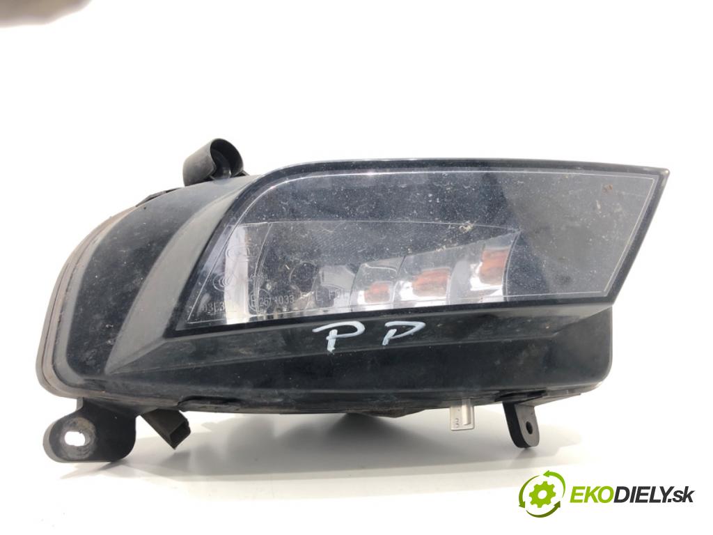 AUDI A4 B8 sedan 2012 125 kW 1.8 TFSI 1798 Hmlové svetlo, hmlovka pravy predný 8K0941700