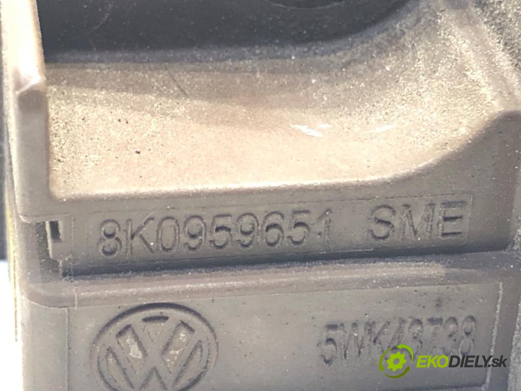 AUDI A4 B8 sedan 2012 125 kW 1.8 TFSI 1798 snímač nárazu 8K0959651 (Snímač nárazu)