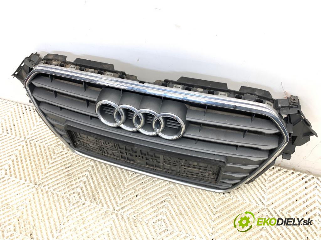 AUDI A4 B8 sedan 2012 125 kW 1.8 TFSI 1798 mřížka maska 8K0853651E (Přední mřížka (maska chladiče))