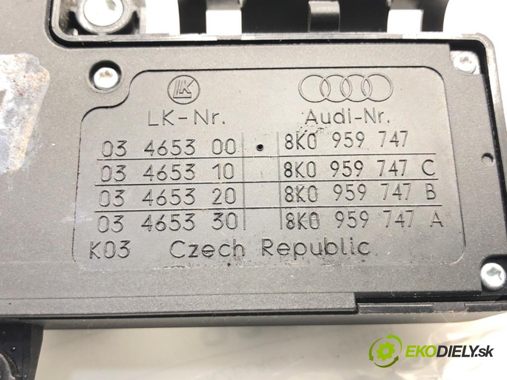 AUDI A4 B8 sedan 2012 125 kW 1.8 TFSI 1798 přepínač sedačky levý 8E0959777B 8K0959747