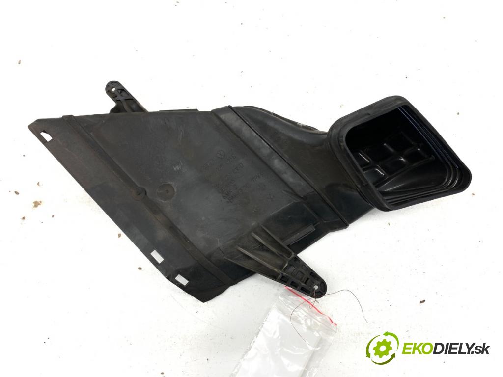 AUDI A4 B8 sedan 2012 125 kW 1.8 TFSI 1798 volant přívod vzduchu 8K0129618E