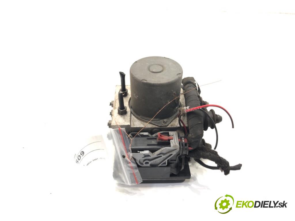 AUDI A4 B8 sedan 2012 125 kW 1.8 TFSI 1798 pumpa ABS 8K0907379CH (Pumpa ABS)