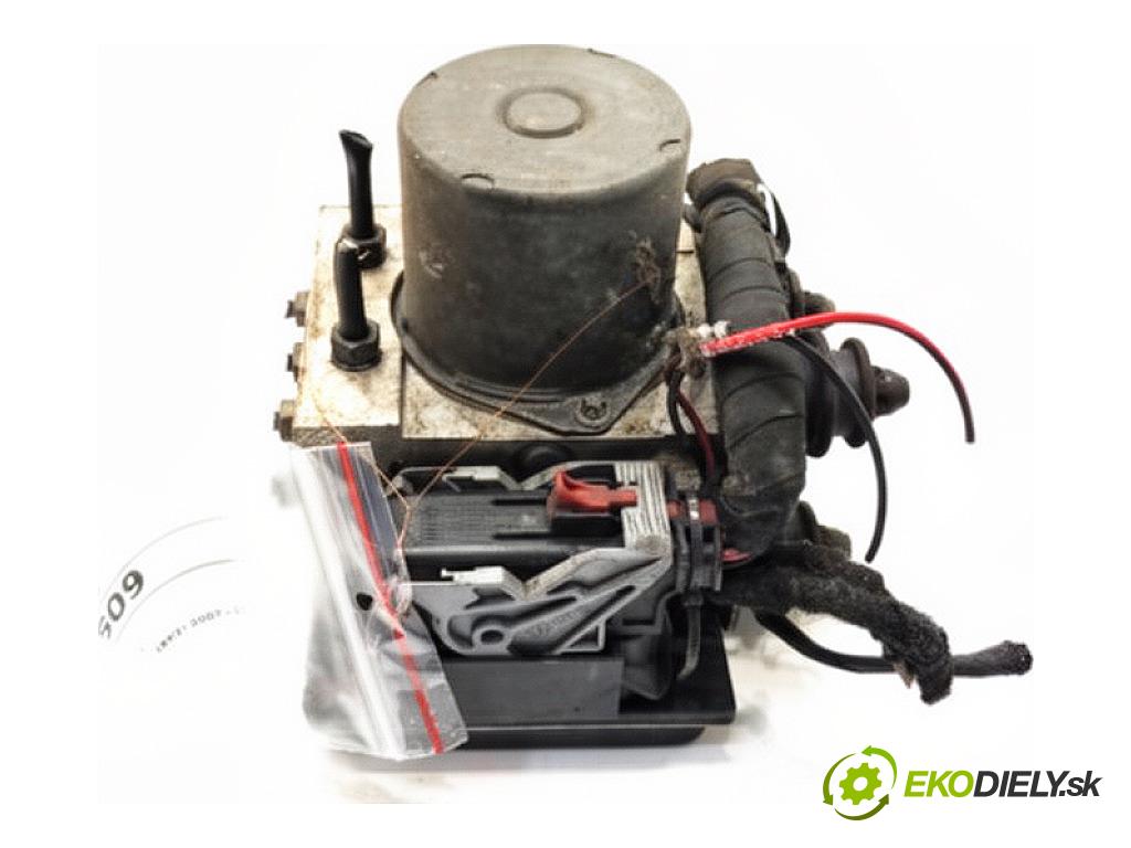 AUDI A4 B8 sedan 2012 125 kW 1.8 TFSI 1798 Pumpa ABS 8K0907379CH (Pumpa ABS)