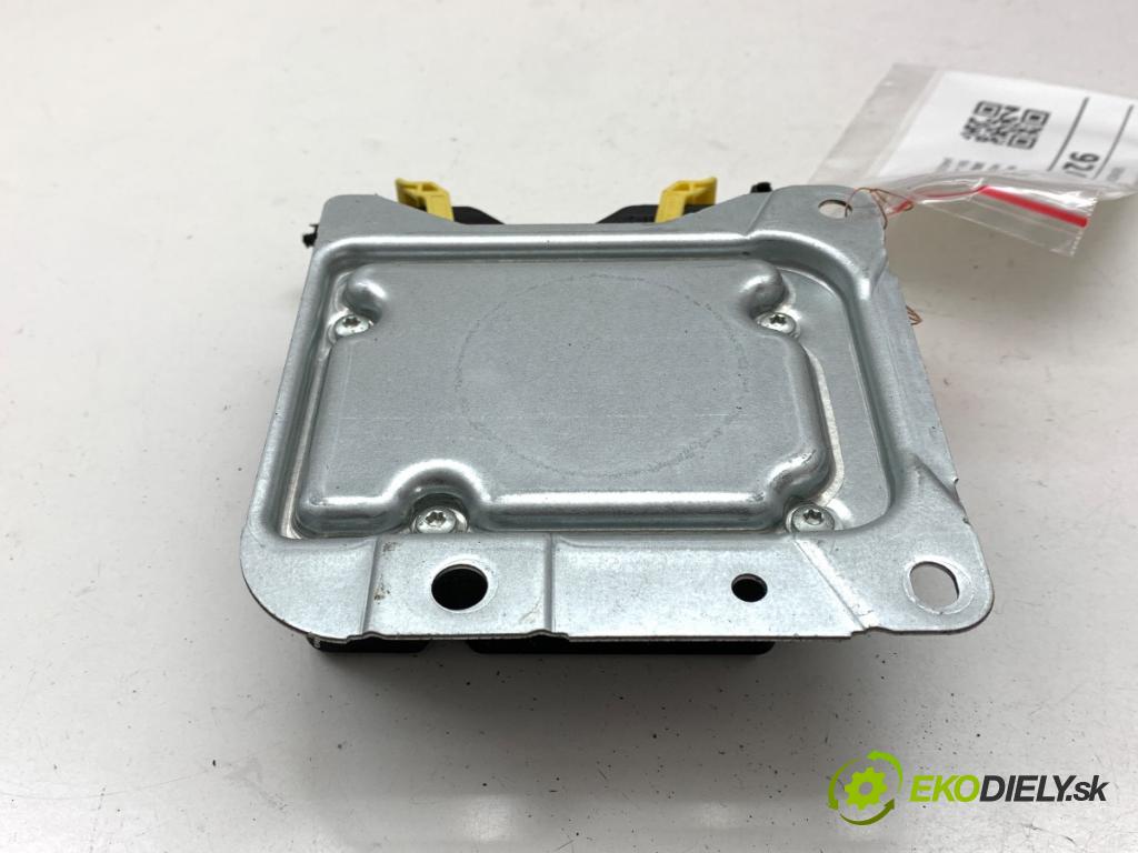 PEUGEOT 208 I liftback 2015 60 kW 1.2 VTI 82 1199 senzor airbag 9812713380 0285012924 (Snímač)