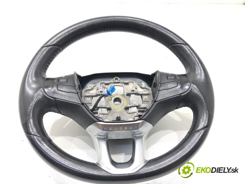 PEUGEOT 208 I liftback 2015 60 kW 1.2 VTI 82 1199 volant  (Volant)