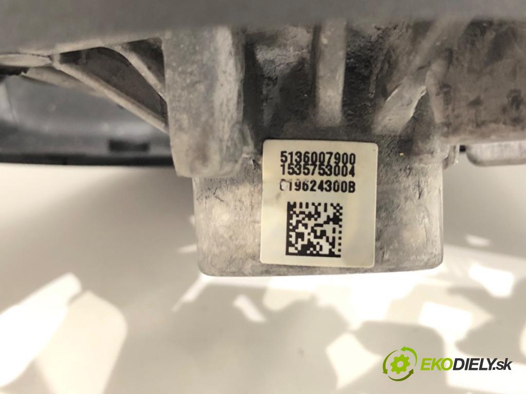 PEUGEOT 208 I liftback 2015 60 kW 1.2 VTI 82 1199 volant  (Volant)