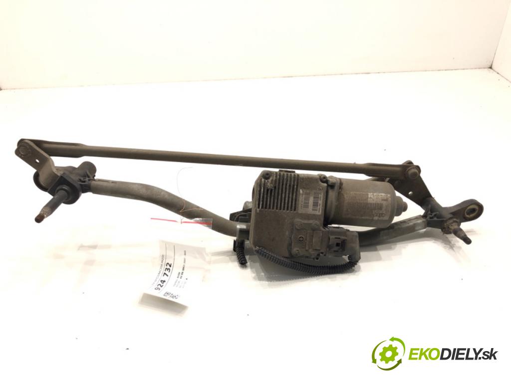 AUDI A4 B8 sedan 2012 125 kW 1.8 TFSI 1798 Mechanizmus stieračov predný 8K1955119A (Motorček stieračov predný)