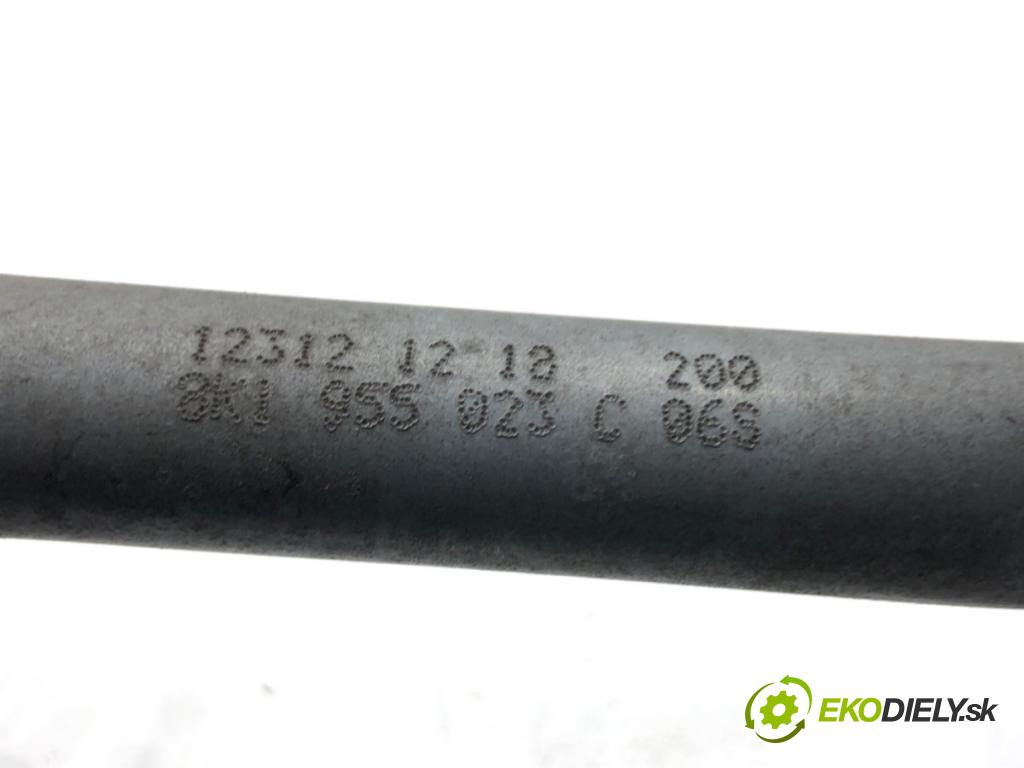 AUDI A4 B8 sedan 2012 125 kW 1.8 TFSI 1798 Mechanizmus stieračov predný 8K1955119A (Motorček stieračov predný)