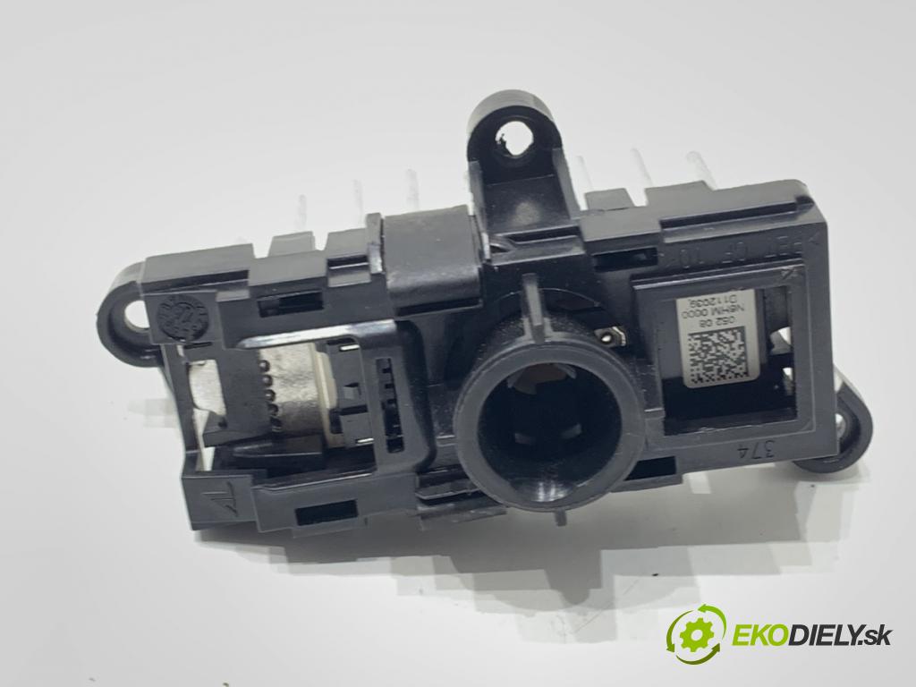 AUDI A4 B8 sedan 2012 125 kW 1.8 TFSI 1798 Modul LED N6HM0000