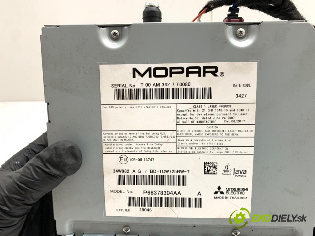 CHRYSLER PACIFICA nadwozie wielkoprzestrzenne (MPV) 2018 185 kW 3.6 Hybrid 3604 měnič CD P68378304AA (CD měnič)