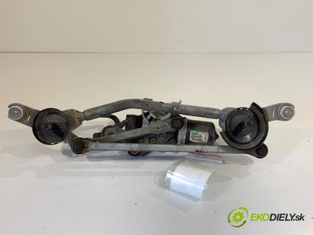 NISSAN JUKE F15 SUV 2013 81 kW 1.5 dCi 1461 Mechanizmus stieračov predný 288001KA0C (Motorček stieračov predný)