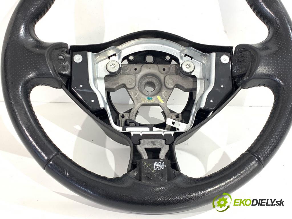 NISSAN JUKE F15 SUV 2013 81 kW 1.5 dCi 1461 Volant 484301KB1A (Volant)