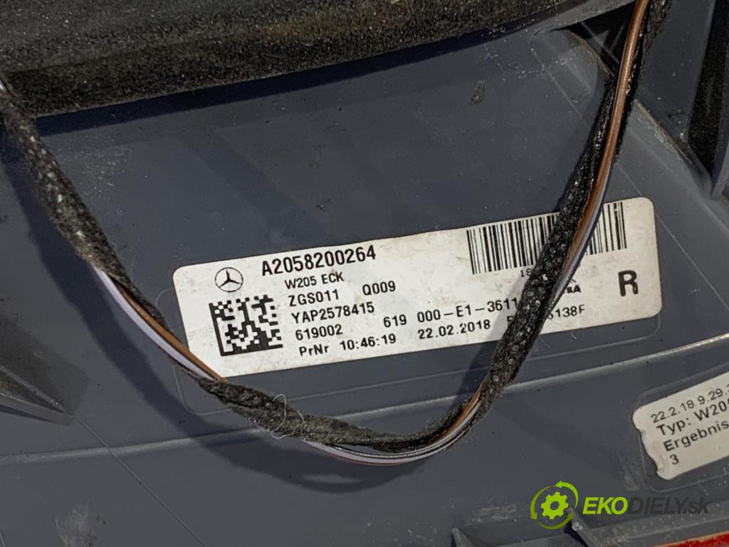MERCEDES-BENZ KLASA C sedan 2019 110 kW C 200 d (205.011) 1950 světlo pravý zadní část A2058200264
