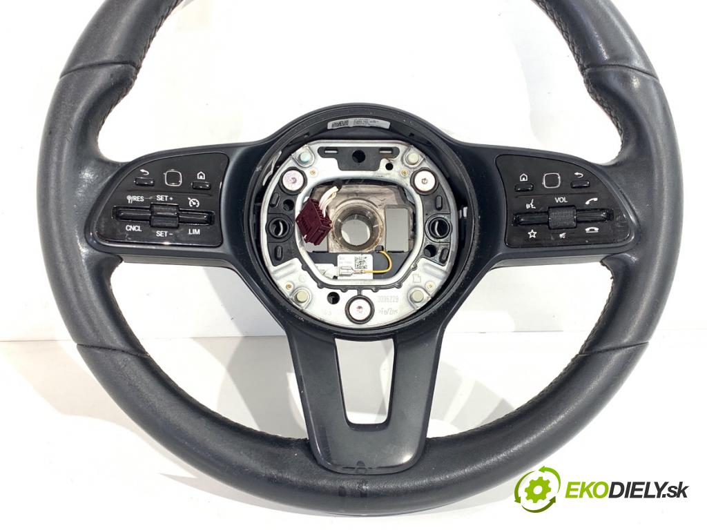 MERCEDES-BENZ KLASA C sedan 2019 110 kW C 200 d (205.011) 1950 volant A0994644905 (Volant)
