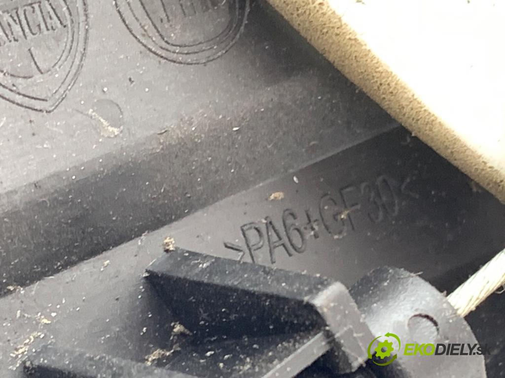 FIAT PANDA III liftback 2014 51 kW 1.2 (312PXA1A) 1242 klika vnejší pravý zadní část