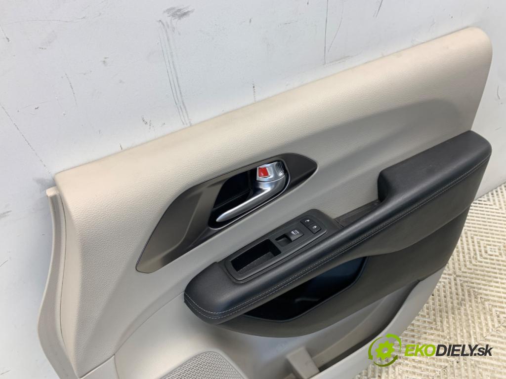 CHRYSLER PACIFICA nadwozie wielkoprzestrzenne (MPV) 2018 185 kW 3.6 Hybrid 3604 ča dveře pravý přední část