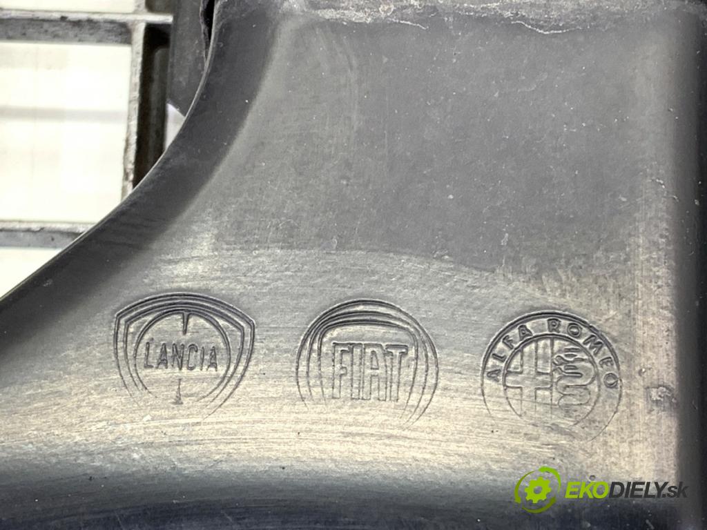 FIAT PANDA III liftback 2014 51 kW 1.2 (312PXA1A) 1242 Držiak predný 51889115 (Výstuha predná)