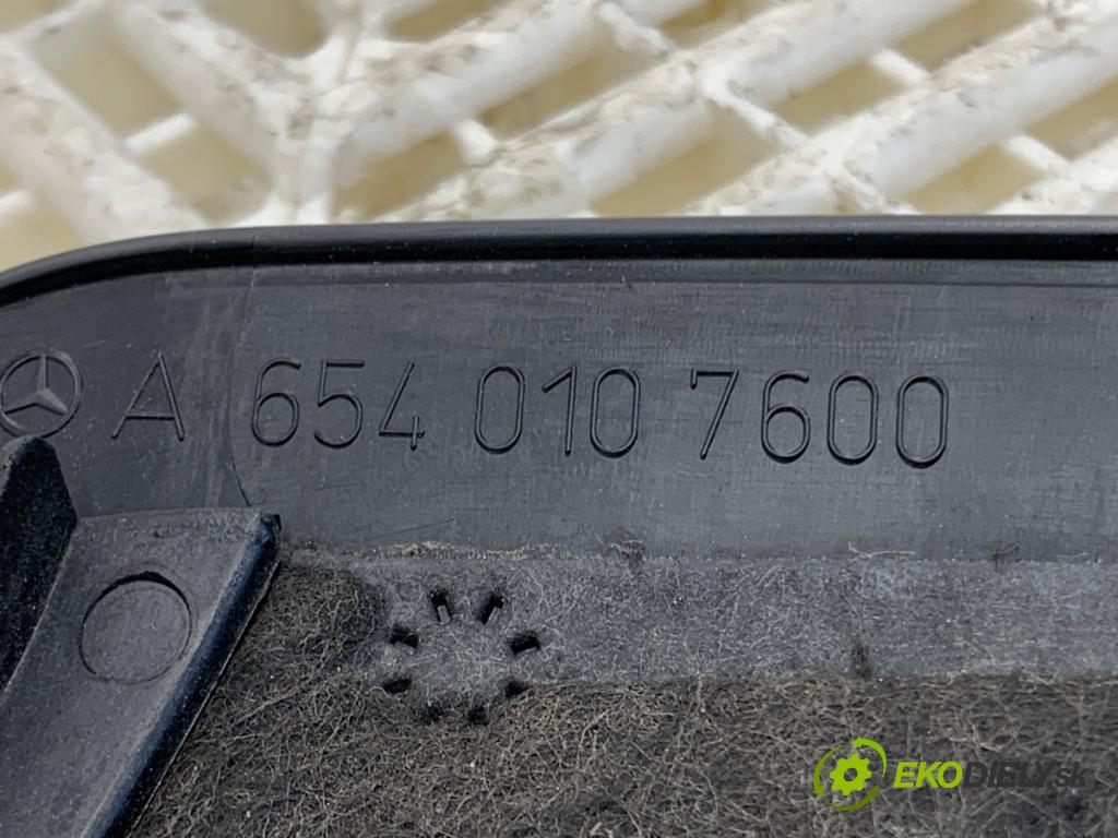 MERCEDES-BENZ KLASA C sedan 2019 110 kW C 200 d (205.011) 1950 kryt motora A6540107600 (Kryt motoru )