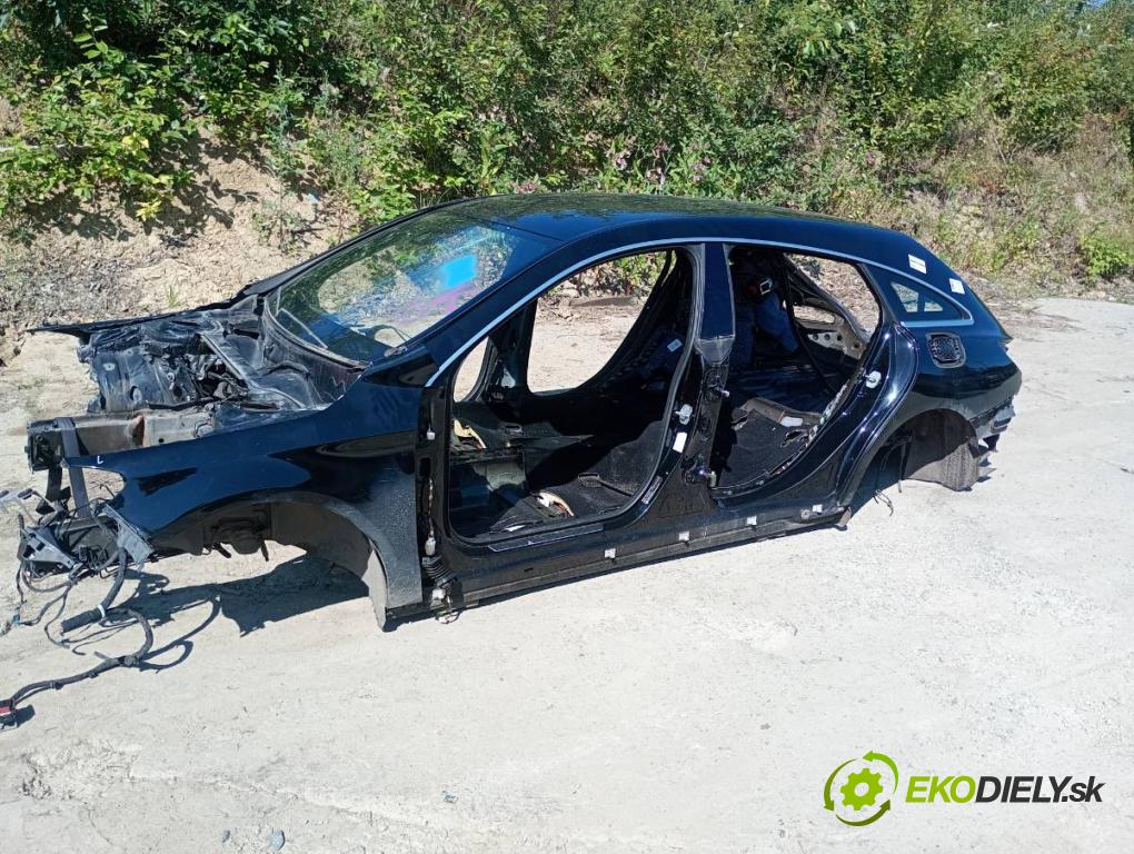MERCEDES-BENZ CLA Shooting Brake Kombi 2017 100 kW CLA 200 CDI / d (117.908) 2143 KAROSERIA ČTVRŤÁK blatník práh střecha PODŁUŻNICA 