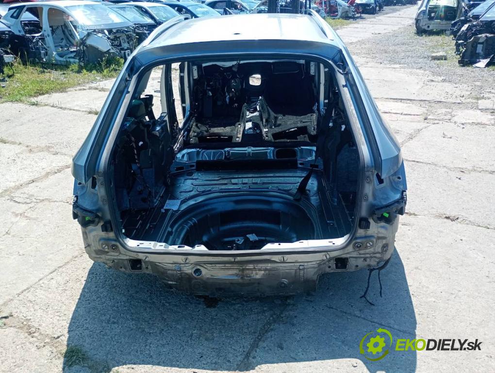 SKODA SUPERB III Kombi 2016 110 kW 2.0 TDI 1968 KAROSERIA ČTVRŤÁK blatník práh střecha PODŁUŻNICA