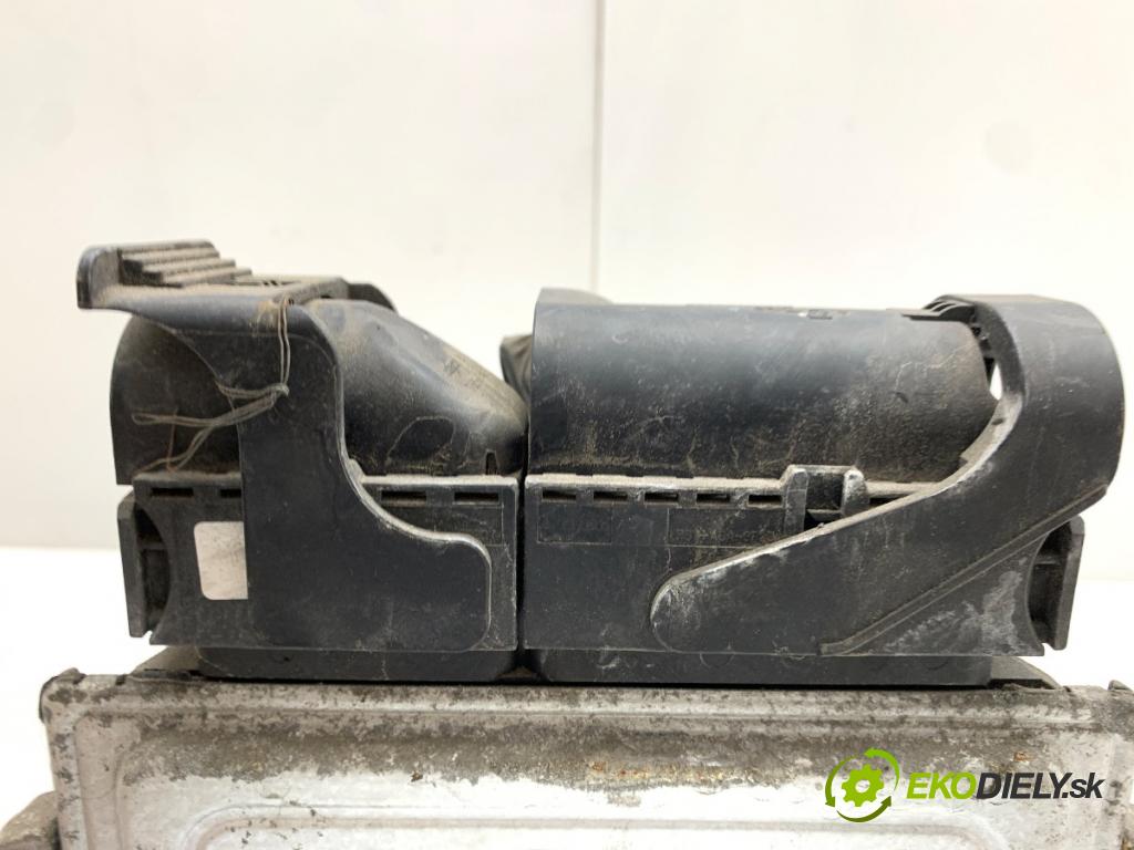 HYUNDAI ix35 SUV 2010 120 kW 2.0 1998 riadiaca jednotka Motor 39146-2G930 (Riadiaca jednotka)