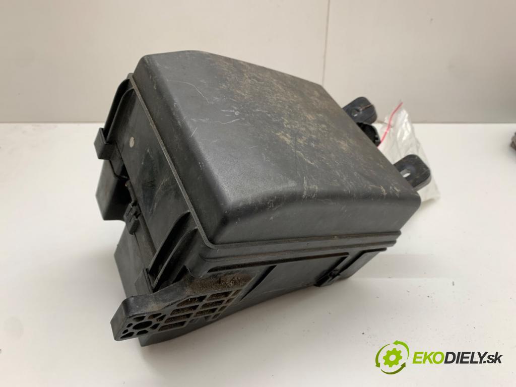 HYUNDAI ix35 SUV 2010 120 kW 2.0 1998 Skrinka poistková 91941-2S050 (Poistková skrinka)