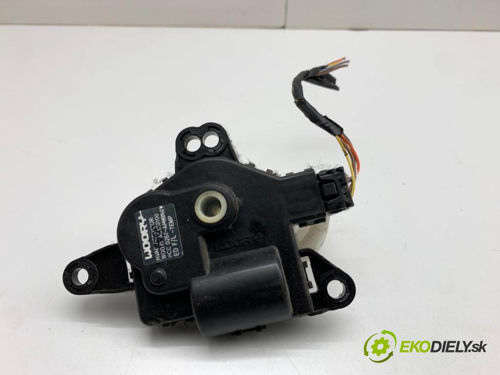 HYUNDAI ix35 SUV 2010 120 kW 2.0 1998 motor topení D266-NE9AA01