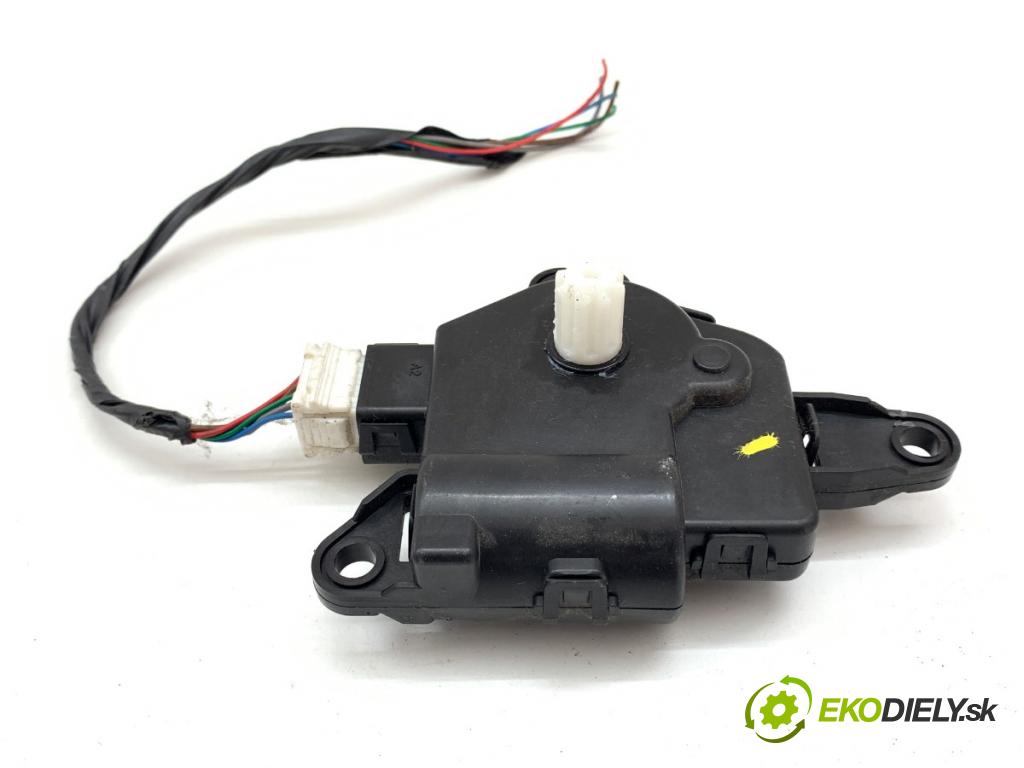 HYUNDAI ix35 SUV 2010 120 kW 2.0 1998 motor topení D266-NE9AA01