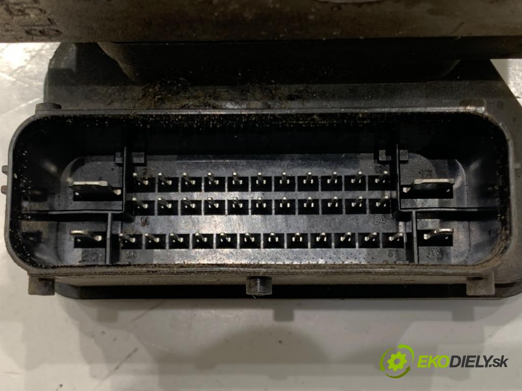 HYUNDAI ix35 SUV 2010 120 kW 2.0 1998 pumpa ABS 58920-2Y300 (Pumpa ABS)