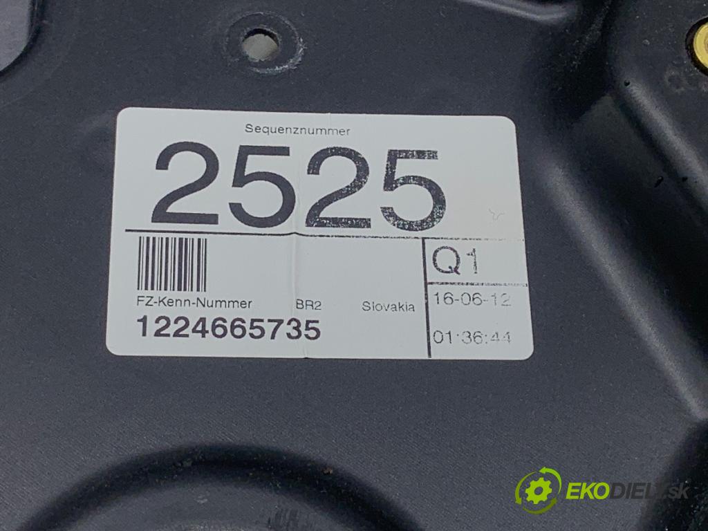 PORSCHE CAYENNE SUV 2013 220 kW 3.6 3598 Mechanizmus okna pravy predný 7P5837756D